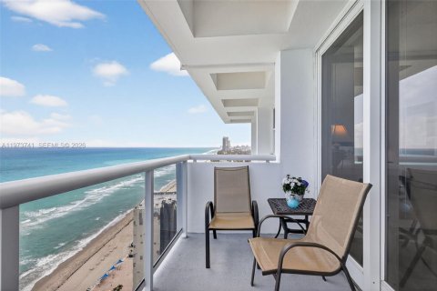 Copropriété à vendre à Hallandale Beach, Floride: 3 chambres, 139.35 m2 № 2041436 - photo 6