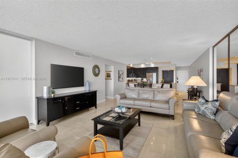 Copropriété à vendre à Hallandale Beach, Floride: 3 chambres, 139.35 m2 № 2041436 - photo 14
