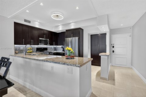 Copropriété à vendre à Hallandale Beach, Floride: 3 chambres, 139.35 m2 № 2041436 - photo 16