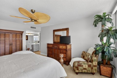 Copropriété à vendre à Hallandale Beach, Floride: 3 chambres, 139.35 m2 № 2041436 - photo 26