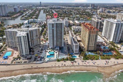 Copropriété à vendre à Hallandale Beach, Floride: 3 chambres, 139.35 m2 № 2041436 - photo 21