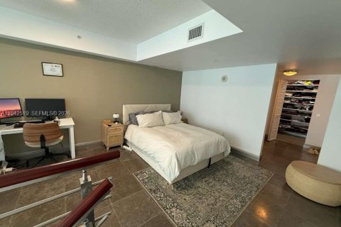Copropriété à louer à Miami, Floride: 1 chambre, 98.29 m2 № 2000076 - photo 17