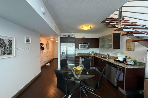 Copropriété à louer à Miami, Floride: 1 chambre, 98.29 m2 № 2000076 - photo 6