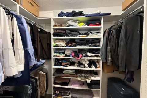 Copropriété à louer à Miami, Floride: 1 chambre, 98.29 m2 № 2000076 - photo 23