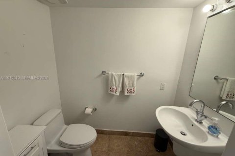 Copropriété à louer à Miami, Floride: 1 chambre, 98.29 m2 № 2000076 - photo 11