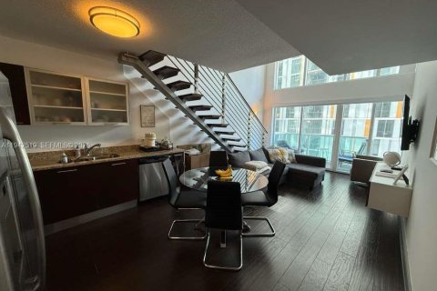 Copropriété à louer à Miami, Floride: 1 chambre, 98.29 m2 № 2000076 - photo 2