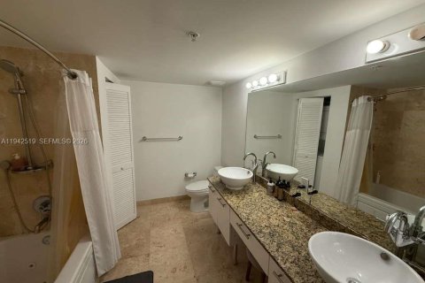 Copropriété à louer à Miami, Floride: 1 chambre, 98.29 m2 № 2000076 - photo 21