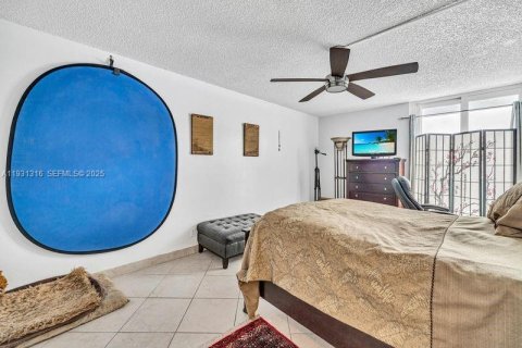 Condominio en venta en Sunny Isles Beach, Florida, 2 dormitorios, 141.3 m2 № 2034501 - foto 24