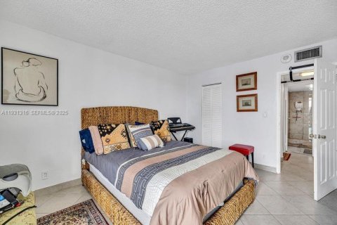 Condominio en venta en Sunny Isles Beach, Florida, 2 dormitorios, 141.3 m2 № 2034501 - foto 21