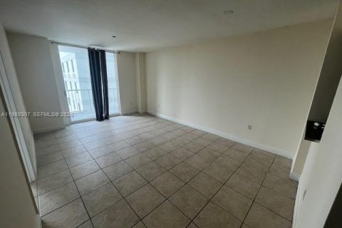 Copropriété à louer à Miami, Floride: 1 chambre, 73.95 m2 № 2051496 - photo 3