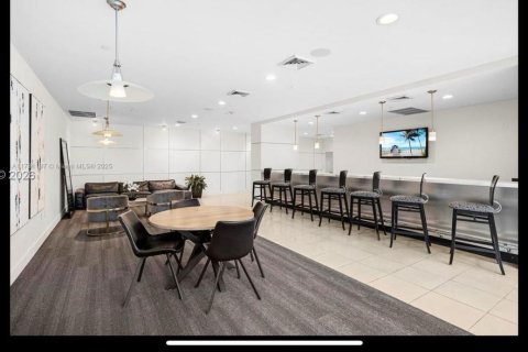 Copropriété à louer à Miami, Floride: 1 chambre, 73.95 m2 № 2051496 - photo 10