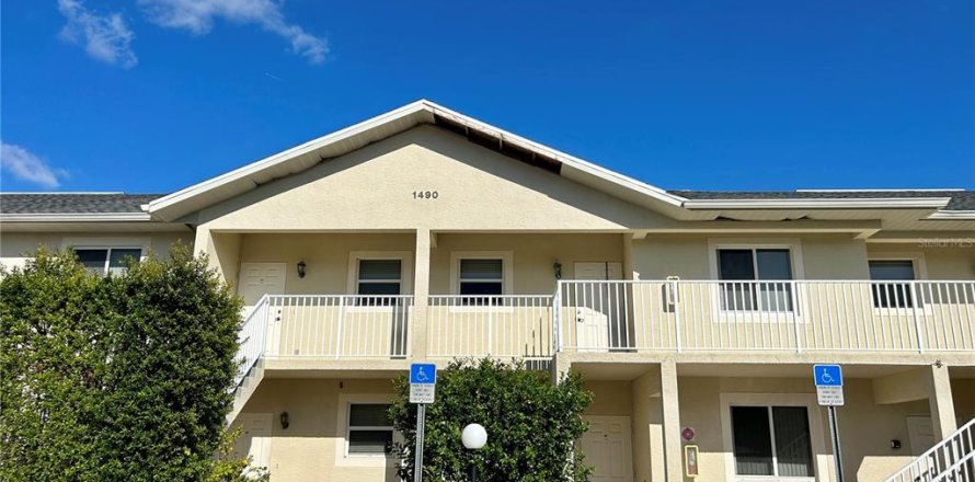 Apartment in Punta Gorda, Florida 2 bedrooms, 93.09 sq.m. № 2380672
