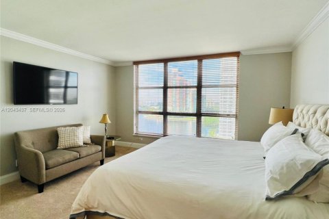 Copropriété à louer à Aventura, Floride: 2 chambres, 125.7 m2 № 2179162 - photo 12