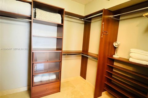 Copropriété à louer à Aventura, Floride: 2 chambres, 125.7 m2 № 2179162 - photo 16