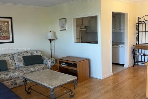 Condo in Boca Raton, Florida, 1 bedroom  № 2017494