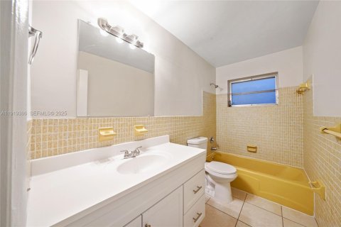 Casa en venta en Hollywood, Florida, 3 dormitorios, 119.66 m2 № 1983666 - foto 19