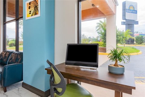 Hotel en venta en Casselberry, Florida, 2641.86 m2 № 2128571 - foto 8