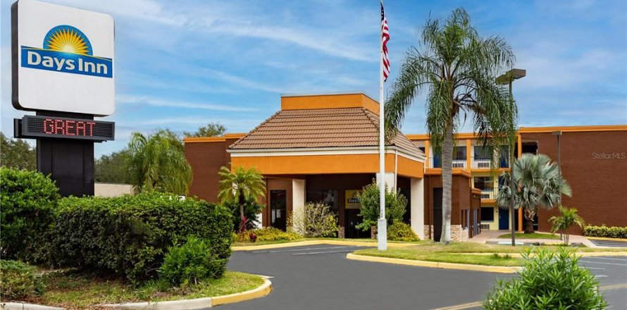 Hotel en Casselberry, Florida 2641.86 m2 № 2128571