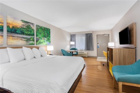 Hotel en venta en Casselberry, Florida, 2641.86 m2 № 2128571 - foto 2