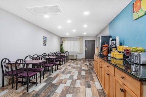 Hotel en venta en Casselberry, Florida, 2641.86 m2 № 2128571 - foto 14