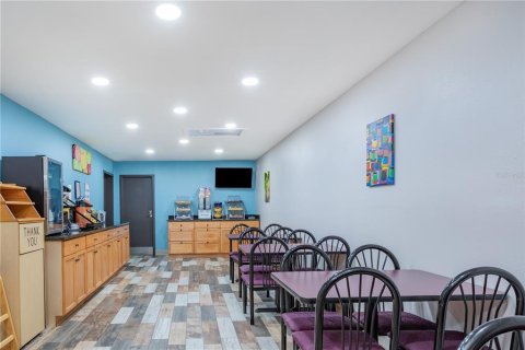 Hotel en venta en Casselberry, Florida, 2641.86 m2 № 2128571 - foto 15