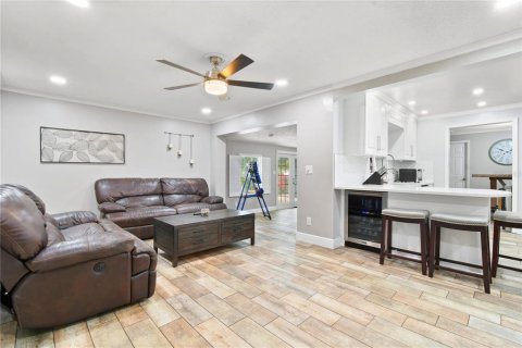 House in Seminole, Florida 3 bedrooms, 178 sq.m. № 1691043 - photo 21