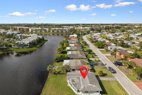 Casa en venta en Tamarac, Florida, 2 dormitorios, 151.62 m2 № 2048429 - foto 22
