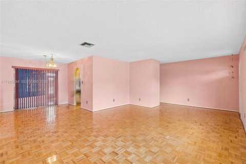 Casa en venta en Tamarac, Florida, 2 dormitorios, 151.62 m2 № 2048429 - foto 7