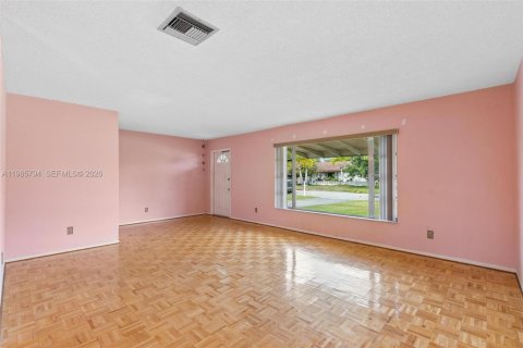 Casa en venta en Tamarac, Florida, 2 dormitorios, 151.62 m2 № 2048429 - foto 8