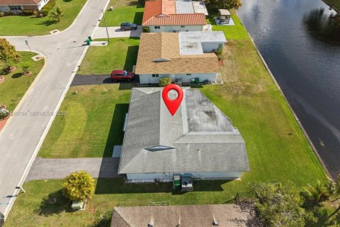 Casa en venta en Tamarac, Florida, 2 dormitorios, 151.62 m2 № 2048429 - foto 18