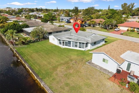 Casa en venta en Tamarac, Florida, 2 dormitorios, 151.62 m2 № 2048429 - foto 16