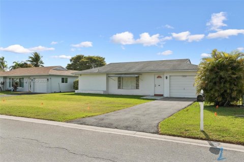 Casa en Tamarac, Florida 2 dormitorios, 151.62 m2 № 2048429