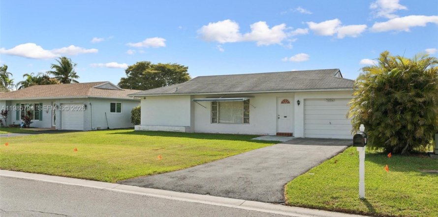 Casa en Tamarac, Florida 2 dormitorios, 151.62 m2 № 2048429