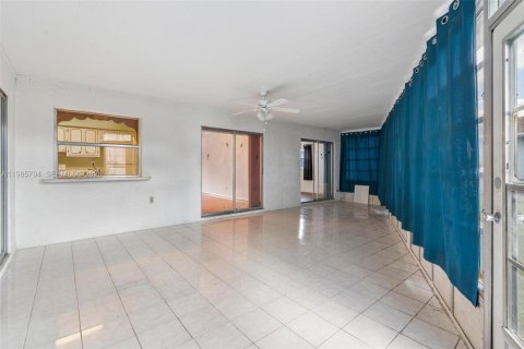 Casa en venta en Tamarac, Florida, 2 dormitorios, 151.62 m2 № 2048429 - foto 26