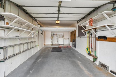 Casa en venta en Tamarac, Florida, 2 dormitorios, 151.62 m2 № 2048429 - foto 14