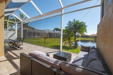 House in Delray Beach, Florida 3 bedrooms, 207.26 sq.m. № 2272060 - photo 17