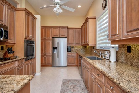 House in Delray Beach, Florida 3 bedrooms, 207.26 sq.m. № 2272060 - photo 13