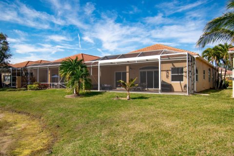 House in Delray Beach, Florida 3 bedrooms, 207.26 sq.m. № 2272060 - photo 25