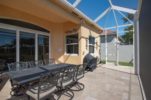 House in Delray Beach, Florida 3 bedrooms, 207.26 sq.m. № 2272060 - photo 23