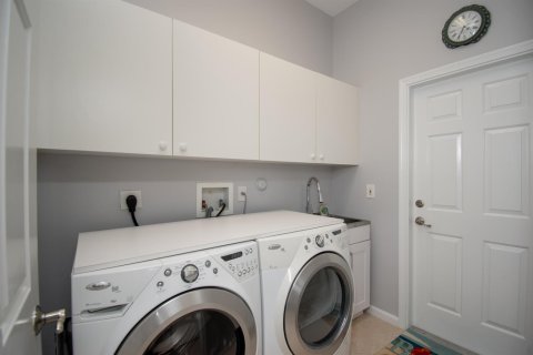 House in Delray Beach, Florida 3 bedrooms, 207.26 sq.m. № 2272060 - photo 28
