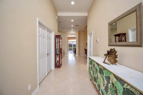 House in Delray Beach, Florida 3 bedrooms, 207.26 sq.m. № 2272060