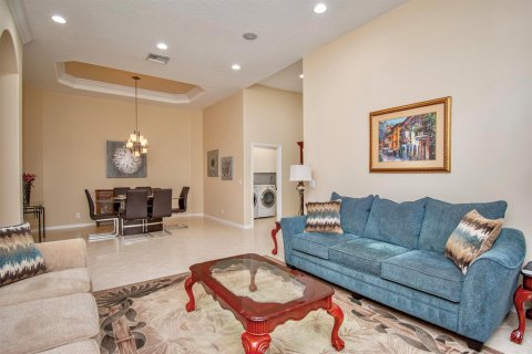 House in Delray Beach, Florida 3 bedrooms, 207.26 sq.m. № 2272060 - photo 6