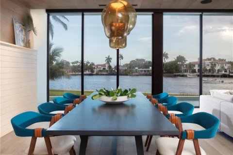 House in Fort Lauderdale, Florida 6 bedrooms, 928.56 sq.m. № 2082167 - photo 11