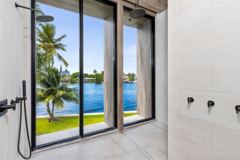 House in Fort Lauderdale, Florida 6 bedrooms, 928.56 sq.m. № 2082167 - photo 29
