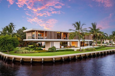 House in Fort Lauderdale, Florida 6 bedrooms, 928.56 sq.m. № 2082167