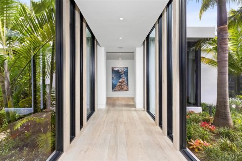 House in Fort Lauderdale, Florida 6 bedrooms, 928.56 sq.m. № 2082167 - photo 18
