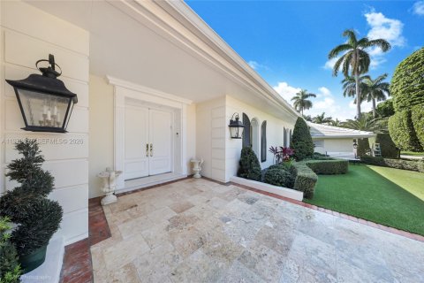 Casa en Miami Beach, Florida 5 dormitorios, 531.12 m2 № 2036416