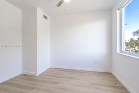 Appartement à louer à Miramar, Floride: 2 chambres, 111.48 m2 № 1892967 - photo 7