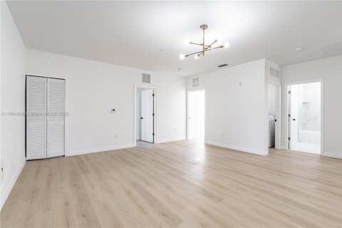 Appartement à louer à Miramar, Floride: 2 chambres, 111.48 m2 № 1892967 - photo 5