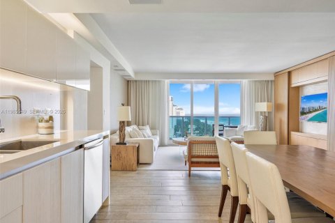 Condo in Miami Beach, Florida, 3 bedrooms № 2081216 - photo 12